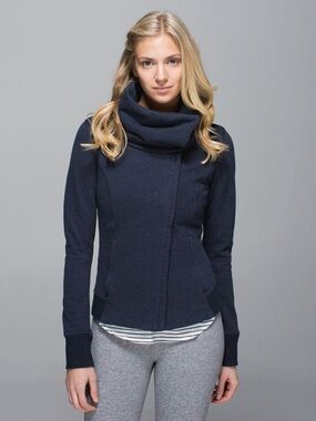 Lululemon Karmacollected Jacket in Heathered Inkwell / Inkwell Blue Size 10